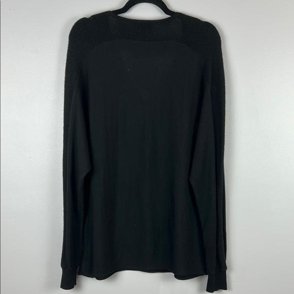 Lord & Taylor Black Extra Fine Merino Wool Sweater Size Medium - Picture 9 of 9
